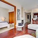 888 St Francois Xavier 2101